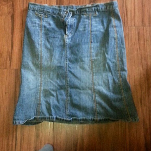 Denim skirt