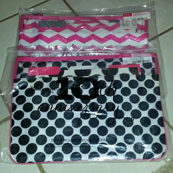 THIRTY ONE DOCUMENT HOLDER BUNDLE