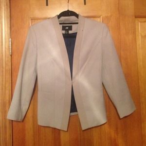 Beige 1/4 sleeve Blazer