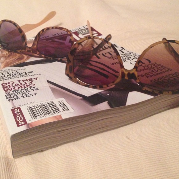 Set of 2 Tortoise Shell Sunglasses