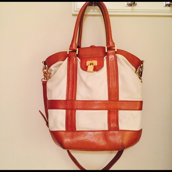 Tory Burch Bucket Bag