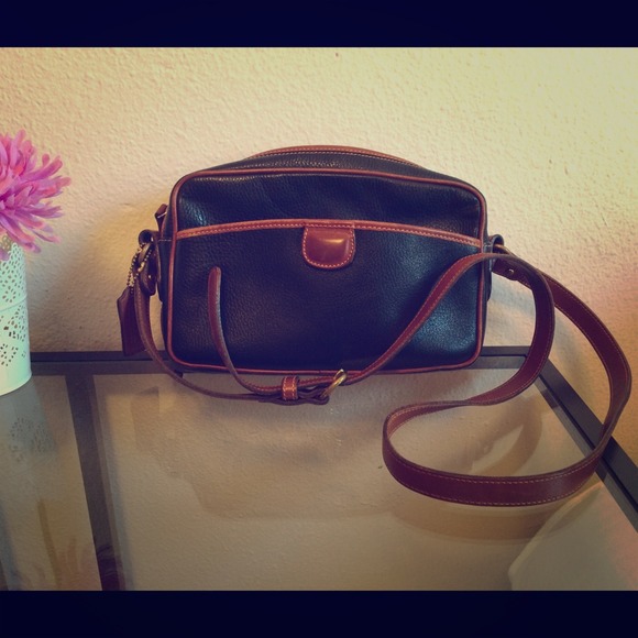 🔴Sold🔴 @ vinted Vintage coach bag💕