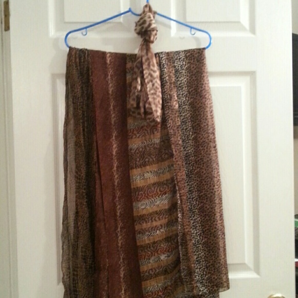 REDUCED-Scarf bundle...Gorgeous! - Picture 2 of 3