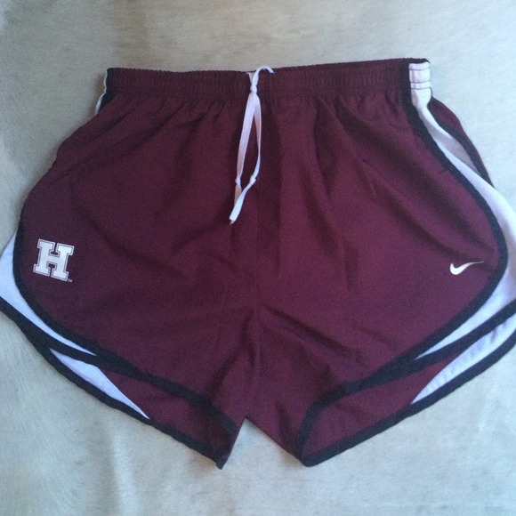 Nike dry fit shorts (M, Harvard logo)