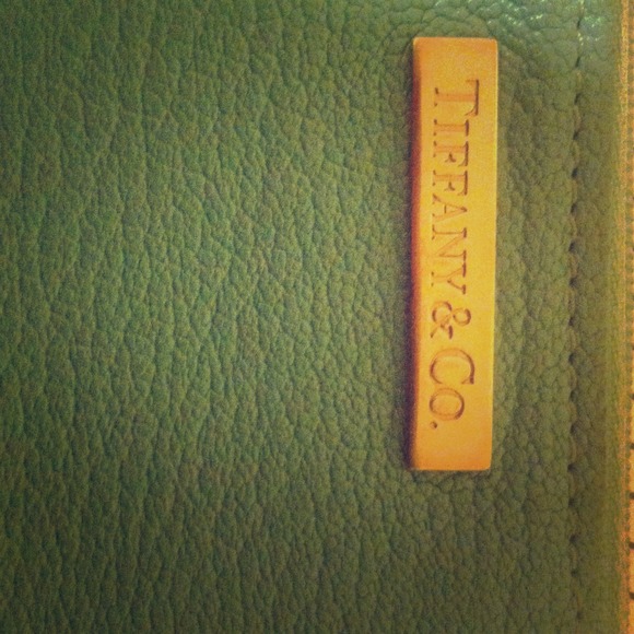 Tiffany&co wristlet/coin purse 20$ today only