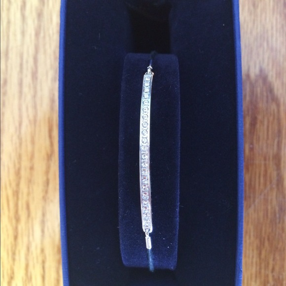 Swarvoski Vi Narrow Bracelet - Picture 3 of 4