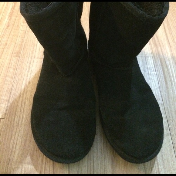 Black Uggs