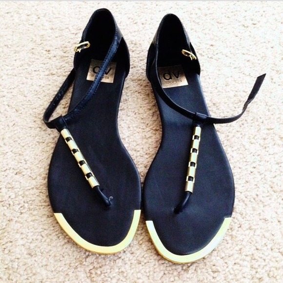 DV sandals