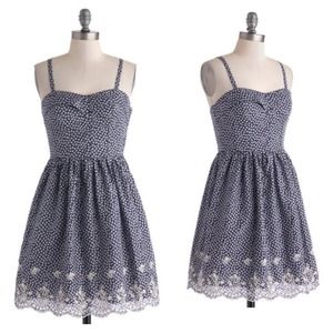 Modcloth Fest of all dress. Size small. NWOT.