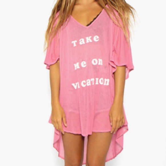 WILDFOX OVERSIZE TAKE ME ON A VACATION TEE- PINK