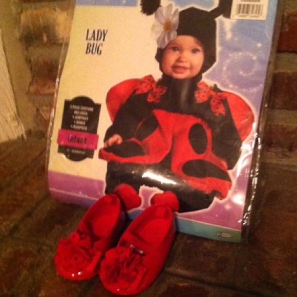 Bundle costume & shoes