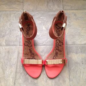 🎉HP🎉 Sam Edelman Serena wedge sandals