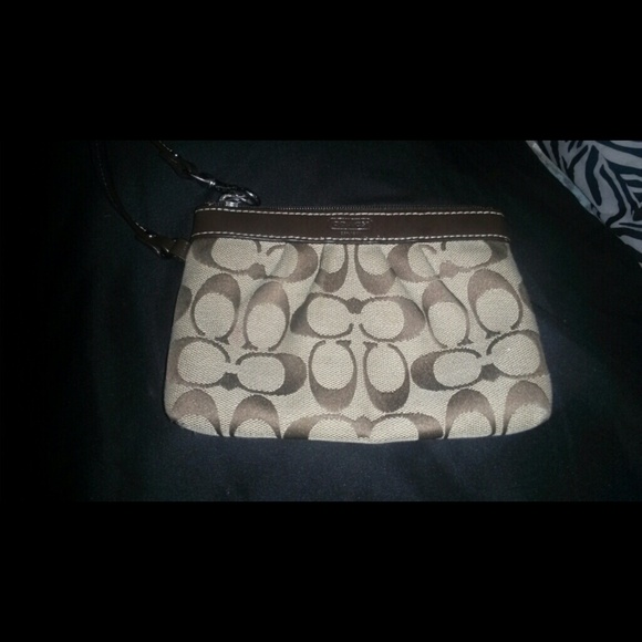 Coach and Michael kors wristlets bundle!!