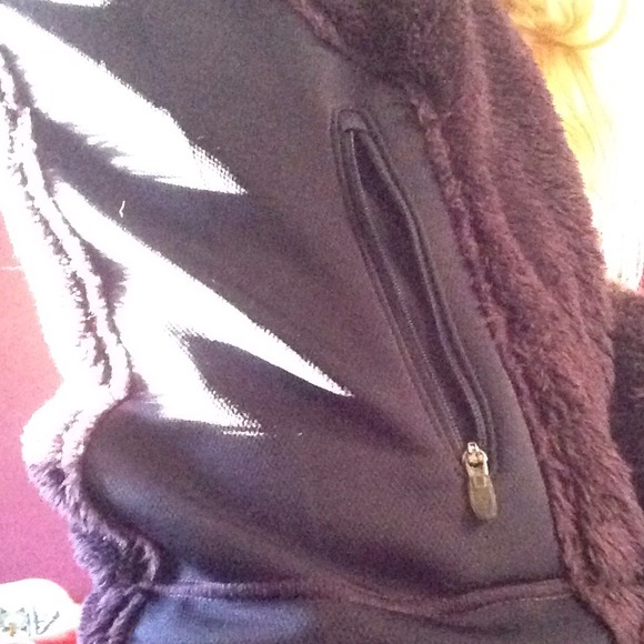 RARE Columbia Purple Fuzzy Sweater - Picture 4 of 4