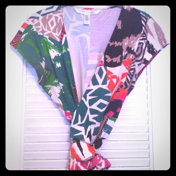 Vintage DVF tribal print wrap dress (8)