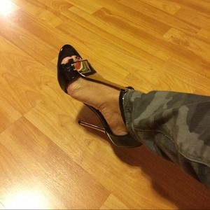 Black and gold sexy stilettos.
