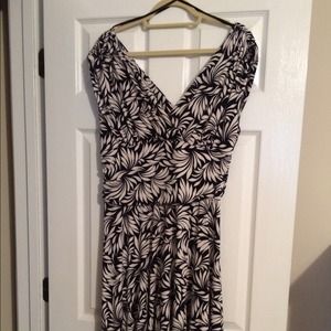 Black & white dress!  Thanksgiving Day Sale!
