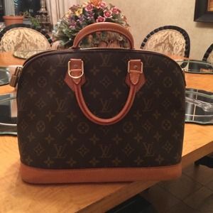 Authentic, like new Luis Vuitton bag
