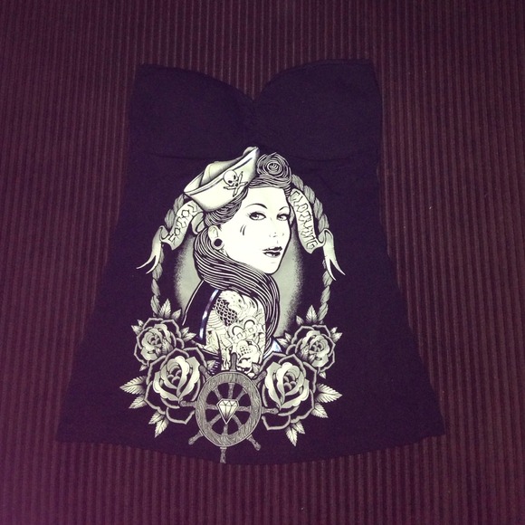 Fatal Strapless cutout top size Medium