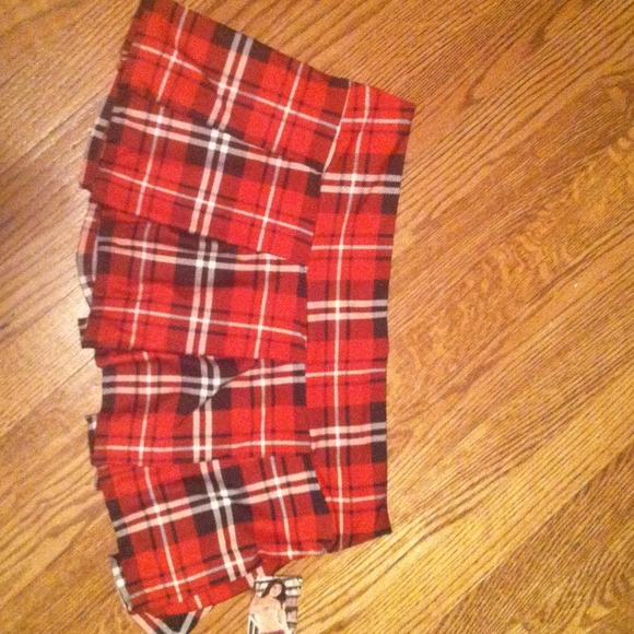 Halloween party was cancelled and no returns. - Picture 1 of 2