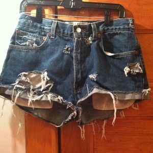 UO -Levi Jean Shorts