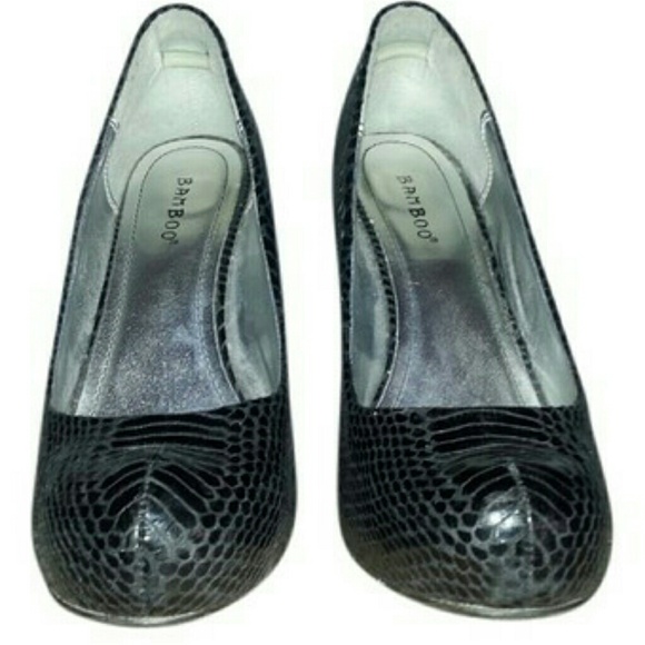 *PUMPS* BLACK SNAKESKIN LOOK