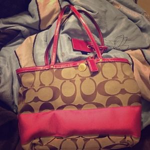 🎀Pink and Tan Coach Bag🎀