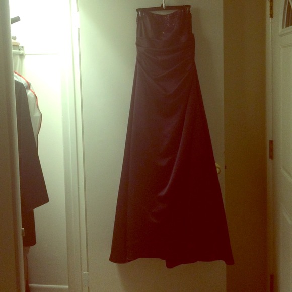 Davids Bridal Plum Formal Dress w/wrap - Picture 1 of 4