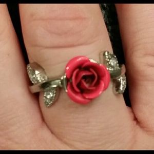Cute rose ring