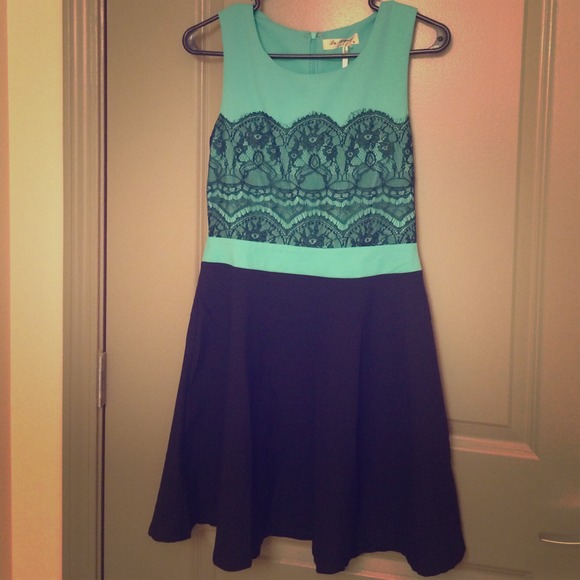 *SOLD* Color blocked Skater dress with lace detail
