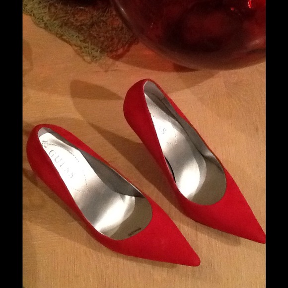 Guess shoe