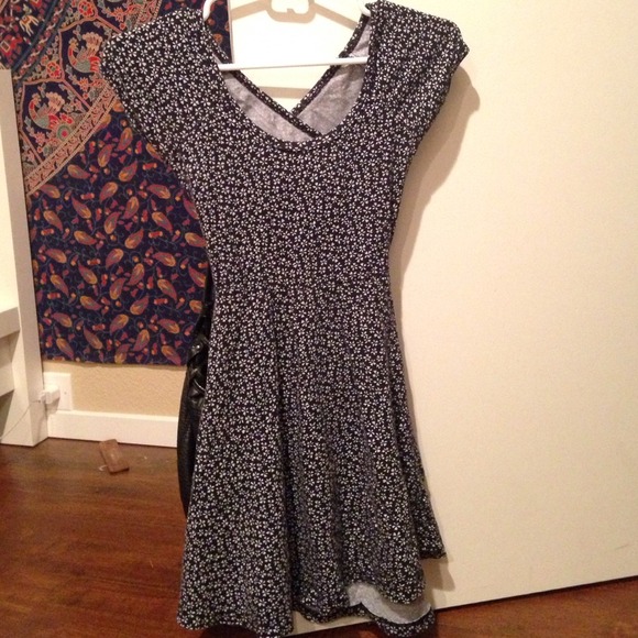 brandy melville floral bethan dress