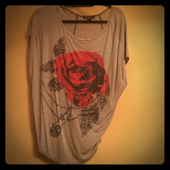Graphic tee