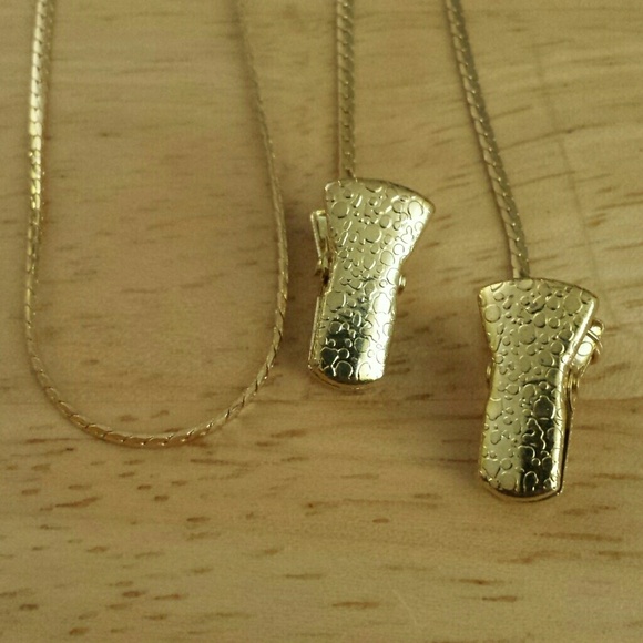 **SOLD ON MERCARI**  Gold eyeglasses chain - Picture 3 of 4