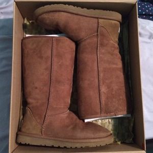 tall brown uggs