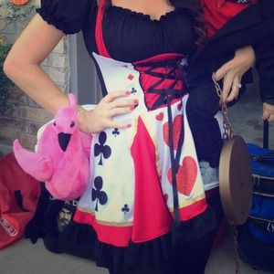 Red queen Halloween costume