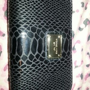 Michael kors black python iphone clutch