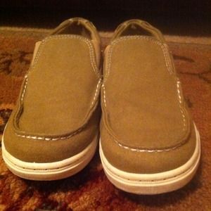 Tan Arizona Slip-Ons Size 5 Youth Boys