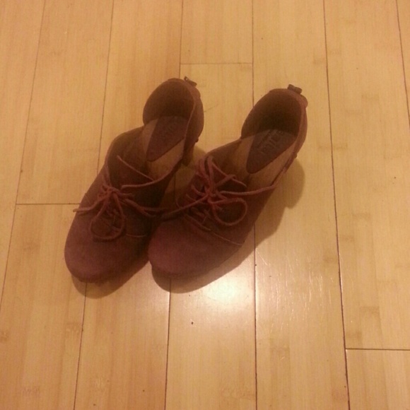 Maroon leather Sanita shoes