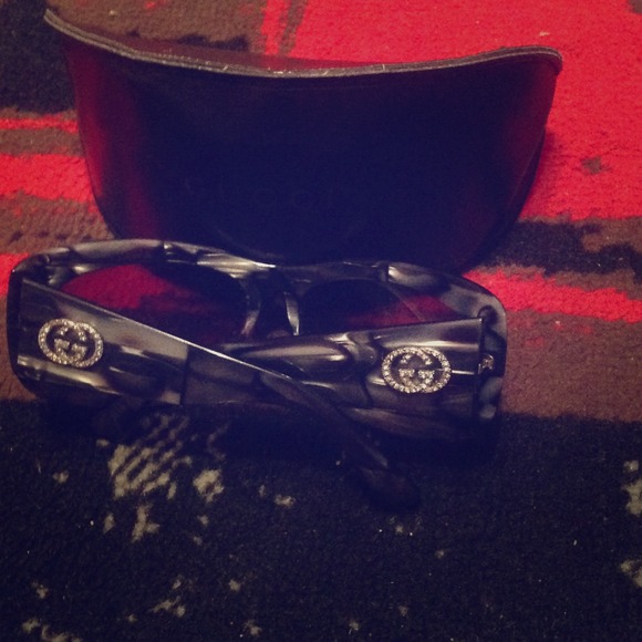 🔥🔥Authentic🔥🔥 Gucci Sunglasses!!!!!