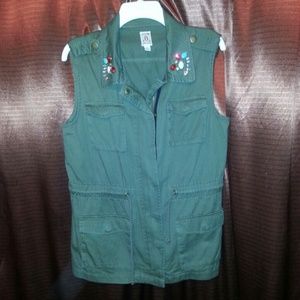 Jeweled Vest NWOT