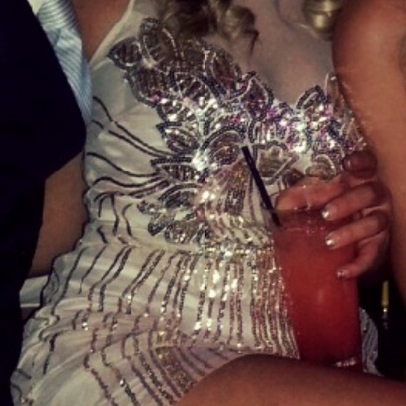 🚫SOLD🚫 Bebe sequins dress - Picture 3 of 3