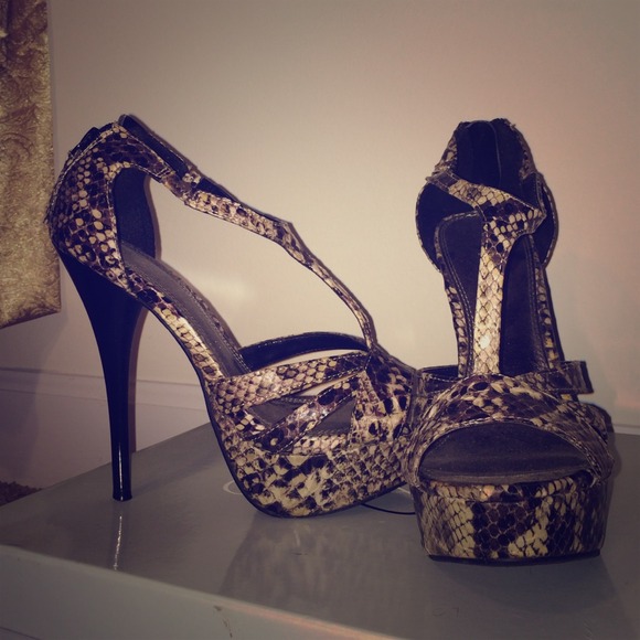 Snake skin 6 inch heels
