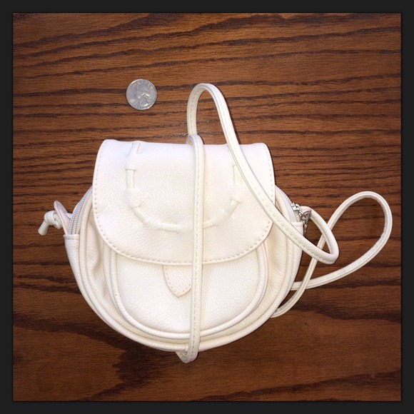 Small Cream Crossbody Purse - Picture 4 of 6