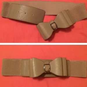 Tan bow belt