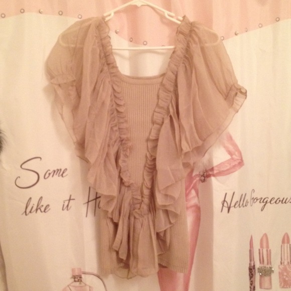 Beige dress up shirt