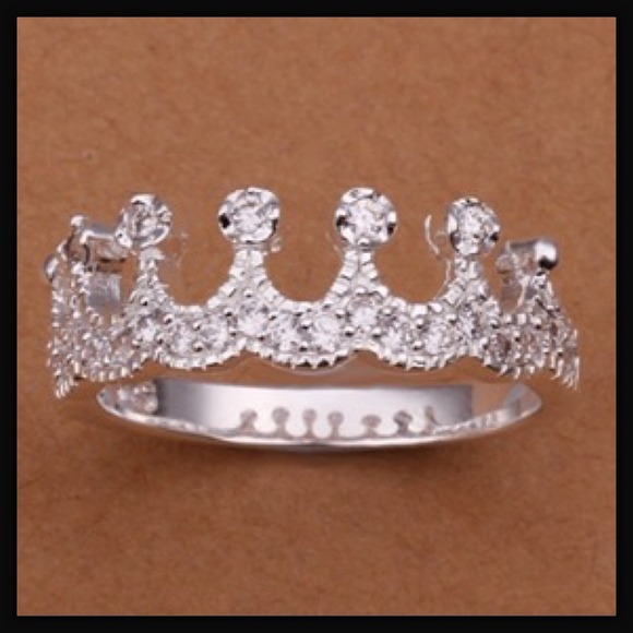 Jewelry - Silver Rhinestone Tiara Crown Ring