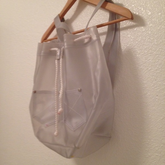 🚫SOLD🚫 vintage clear plastic backpack bag - Picture 2 of 4