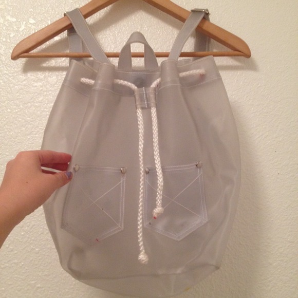 🚫SOLD🚫 vintage clear plastic backpack bag - Picture 4 of 4