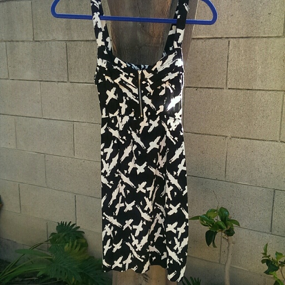 Casual black and white dress for any season